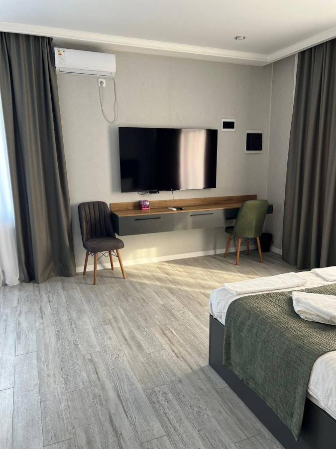 Dosman Hotel Bisjkek Eksteriør bilde