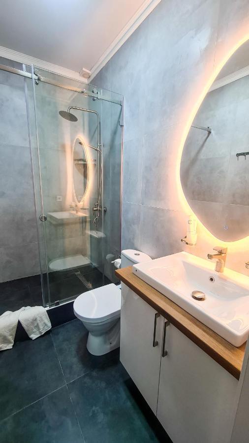 Dosman Hotel Bisjkek Eksteriør bilde